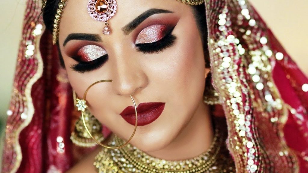 Bridal Makeup With Smokey Eyes Bridal Makeup With Smokey Eyes